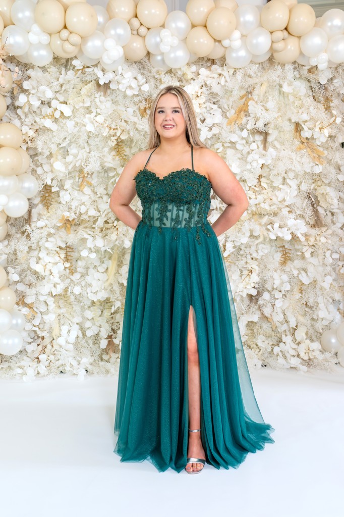 Your Complete Guide to Choosing the Perfect Prom Dress